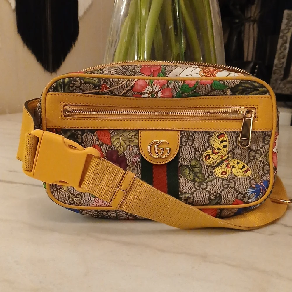 Gucci GG Supreme Floral Crossbody Bag - Yellow and Multicolor - Picture 1 of 8